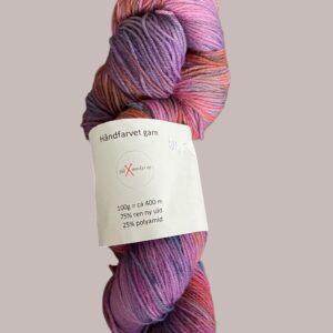 Lilla håndfarvet garn